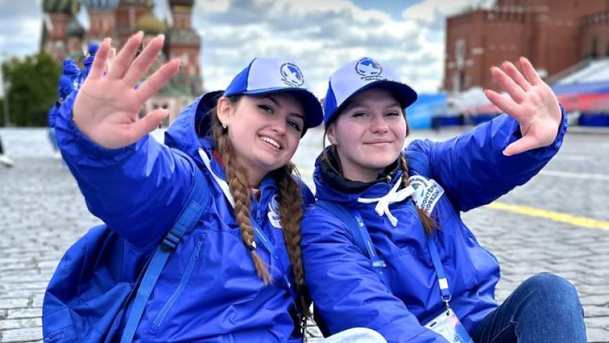 Ямальские волонтеры помогали в организации парада на Красной площади