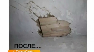 В Тарко-Сале управляющая компания прикрыла дыру в потолке дома деревянной заплаткой