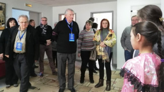 Участники совета соотечественников побывали в Аксарковском интернате семейного типа