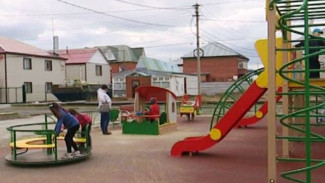 Более 100 детских площадок на Ямале небезопасны