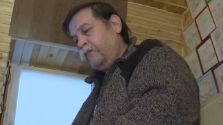 Поэт Тумебай Мунурбаев не перестает удивлять новоуренгойцев своими стихами