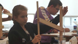 Будущие ученые штурмуют научный олимп на олимпиаде в Новом Уренгое