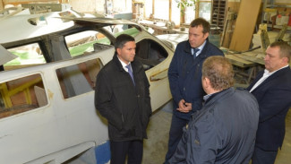 Губернатору Ямала продемонстрировали проект первого самолета-амфибии Л-172 «Ямал»