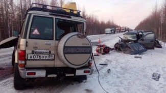 На трассе Сургут - Салехард произошло серьезное ДТП. Есть погибший