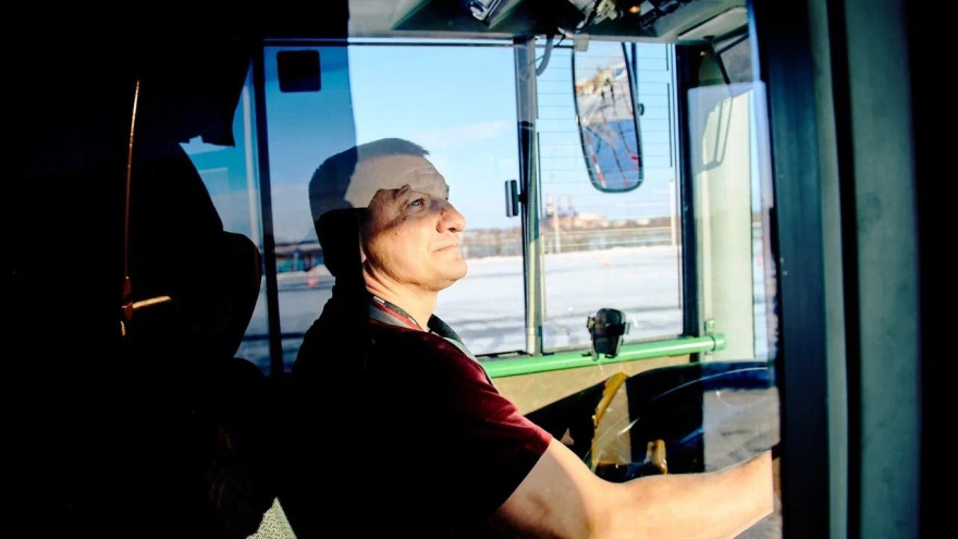 Ямал поздравляет работников транспорта