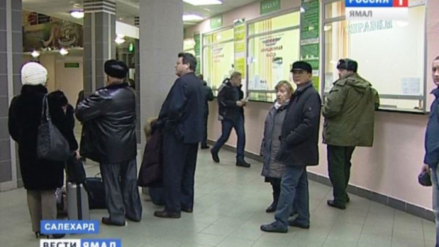В Салехарде 76 пассажиров не могли улететь в Москву из-за технической неисправности «Sukhoj Superjet»