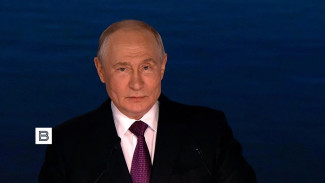 Владимир Путин на заседании ВЭФ опроверг слухи о мобилизации и заморозке вкладов