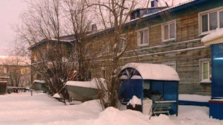 Не прошёл испытание первыми морозами: жильцы одного из домов Салехарда замерзают после капремонта