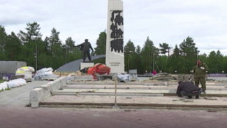 Памятник-путешественник: камень в честь основания Губкинского переносят в 4 раз