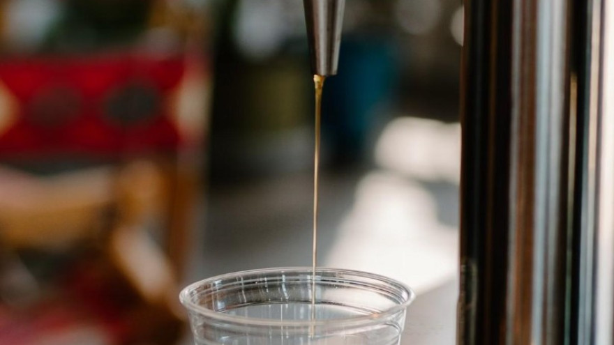 На Ямале с 1 марта вводятся ограничения на продажу энергетиков и спиртных напитков