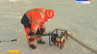 Мороз в помощь. Сезонные зимники обильно заливают водой и ставят сигнальные вехи