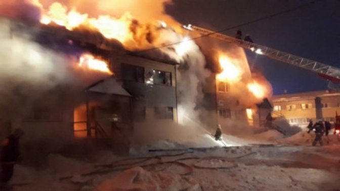 Число жертв во время пожара в Красноселькупе выросло до 7-ми человек