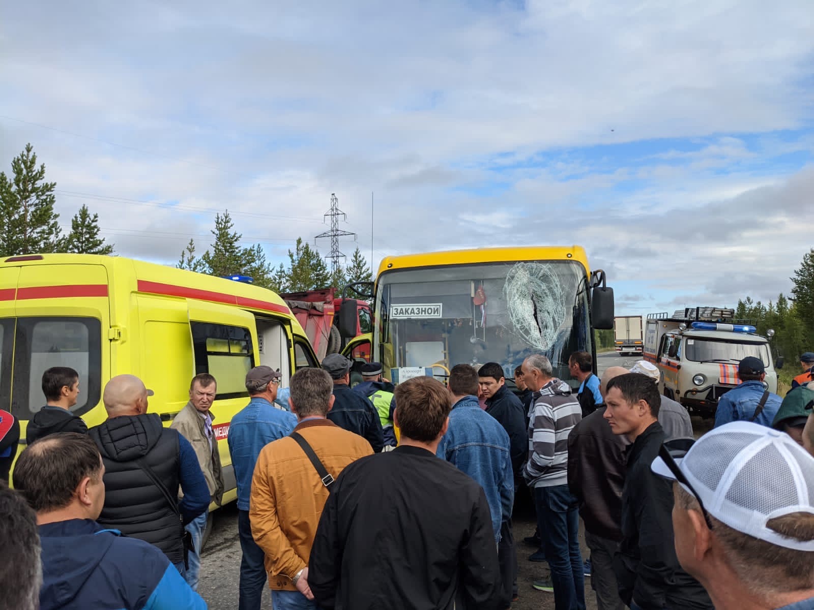 Работа водитель ямале. На Ямале водитель автобуса. Водитель автобуса. На ямпле водители автобусов.