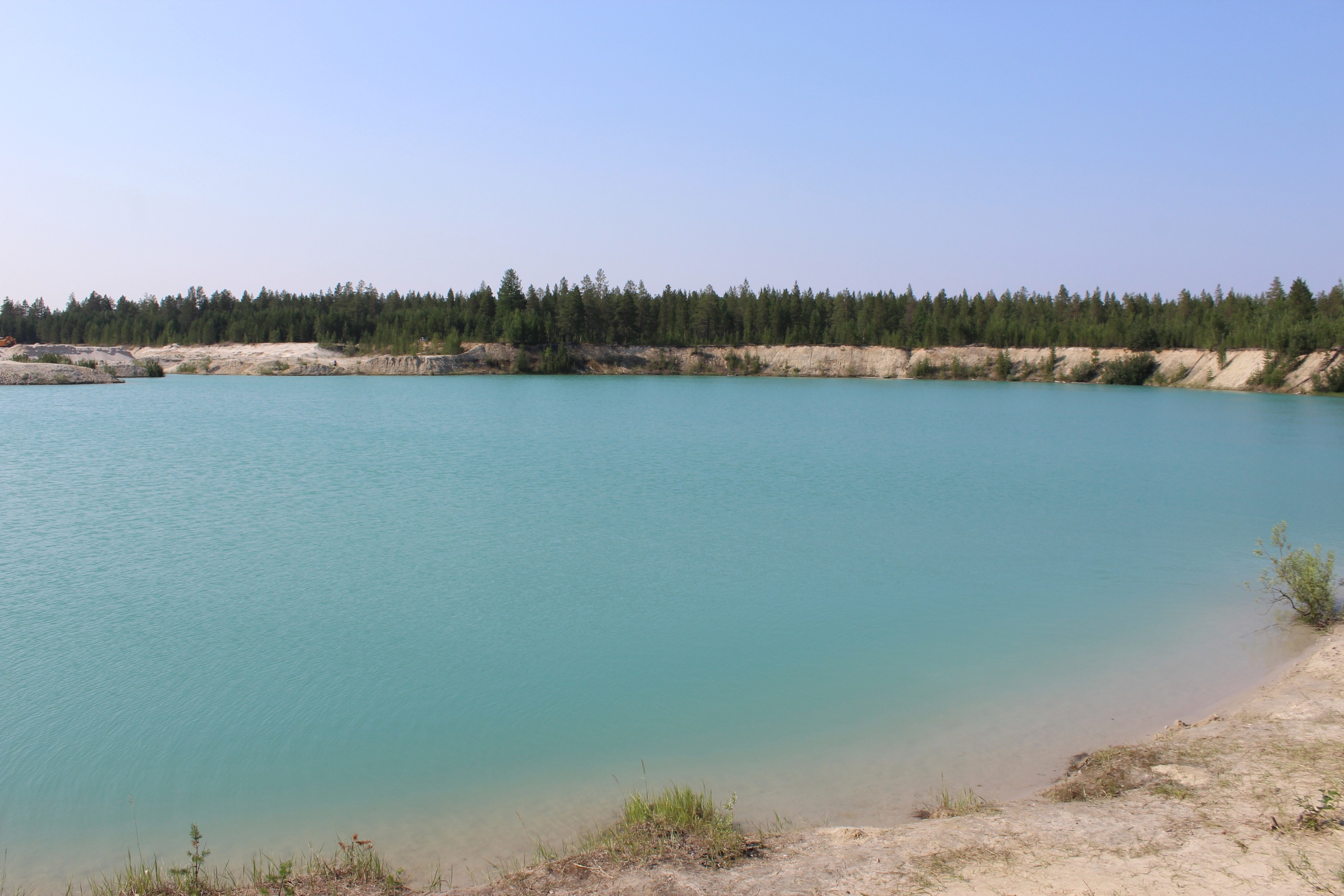 голубое озеро радужный хмао