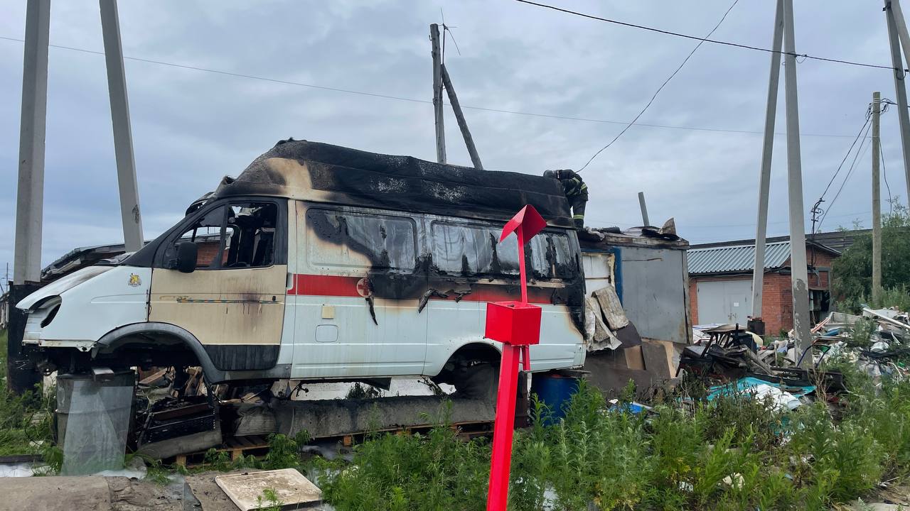 В сгоревшей машине «скорой» в Салехарде нашли тело женщины – Новости  Салехарда и ЯНАО – Вести. Ямал. Актуальные новости Ямала