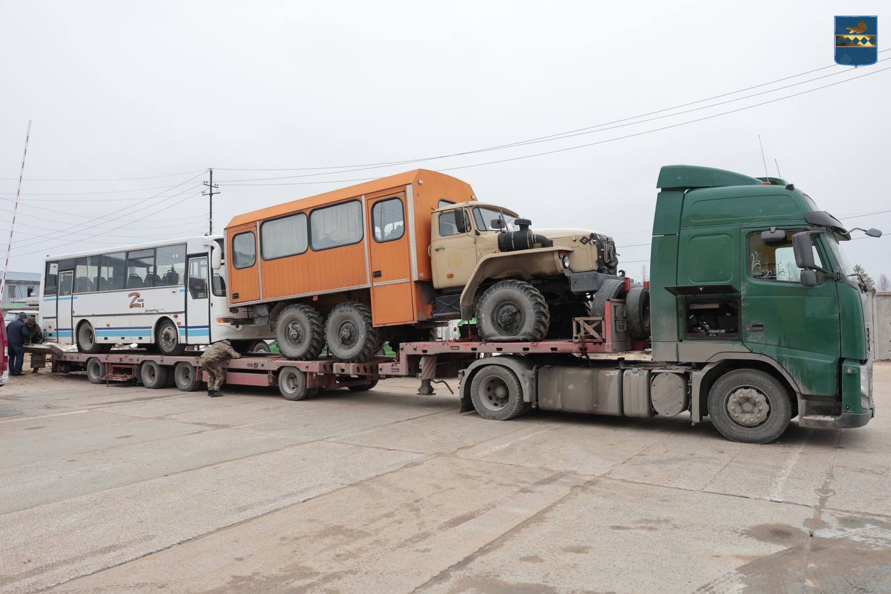 Тяжелая техника в помощь солдатам: ямальцы отправляют на фронт нужные для  военнослужащих машины – Новости Салехарда и ЯНАО – Вести. Ямал. Актуальные  новости Ямала